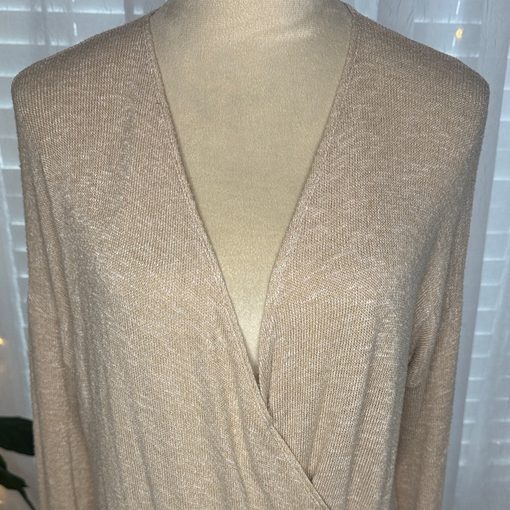 Abercrombie & Fitch Tan V-Neck Sweater - Picture 3 of 5